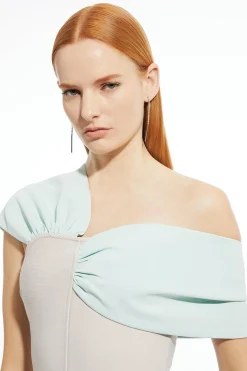 Robe midi en tricot à bandage et bretelles asymétriques Figure Form