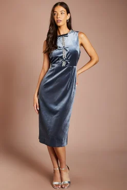 Robe Midi En Velours Sans Manches Avec Nœud Et Détails De Bijoux