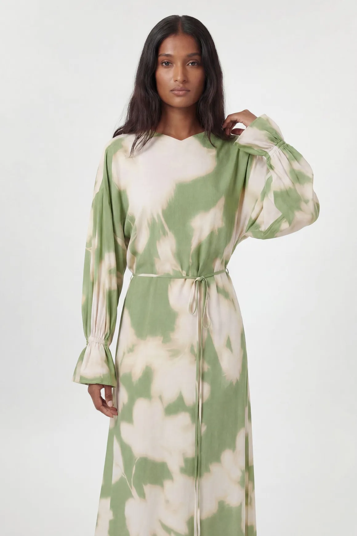 Robe Midi En Viscose Tissée Imprimée À Col Drapé