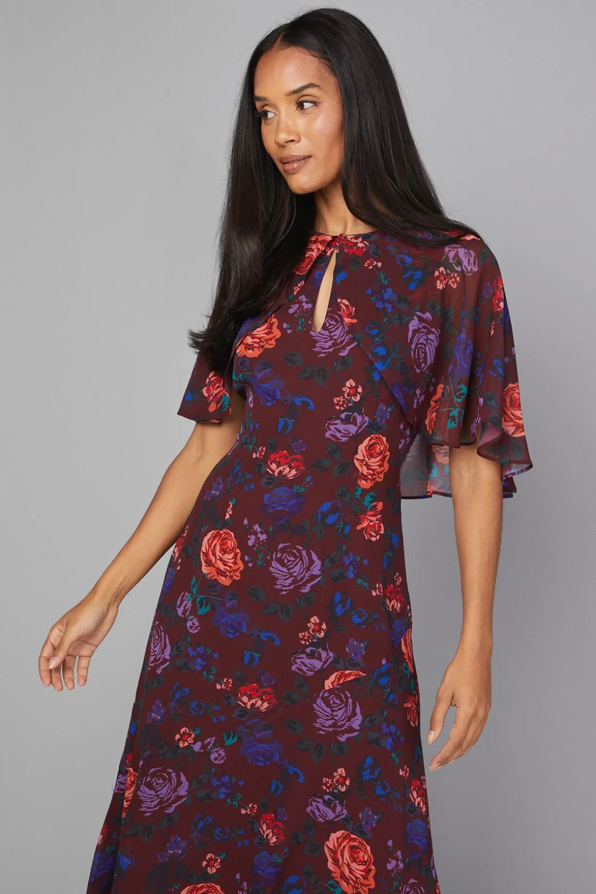 Robe Midi Florale à Manches Cape