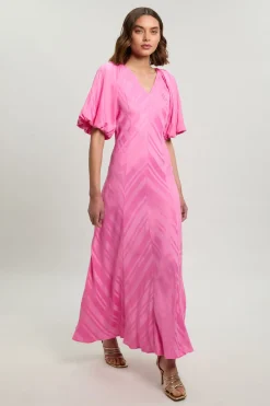 KarenMillen Robe Midi Fluide À Manches Courtes Avec Détail De Tissu À Rayures<Femme Robes Demoiselles D'Honneur|Robes Mi-Longues