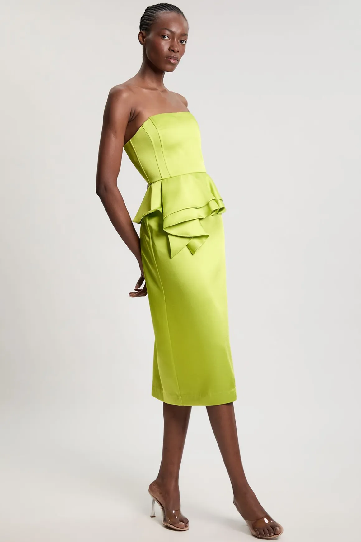 Robe Midi Fourreau En Satin Doublé Avec Basque