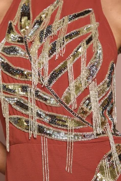Robe Midi À Franges Ornées Avec Encolure Américaine