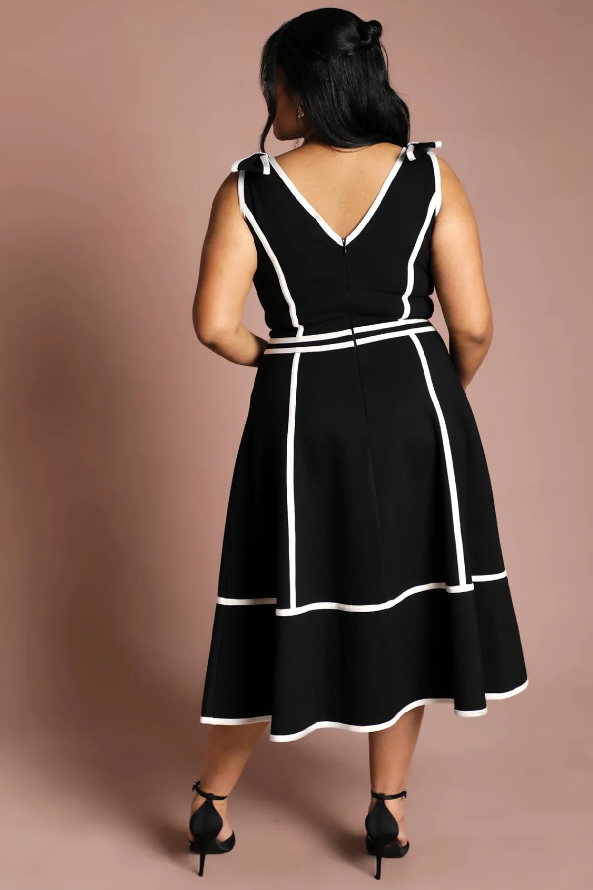 Coast Robe Midi Grande Taille En Ponte Avec Détails De Passepoil Contrastant<Femme Robes|Robes Mi-Longues