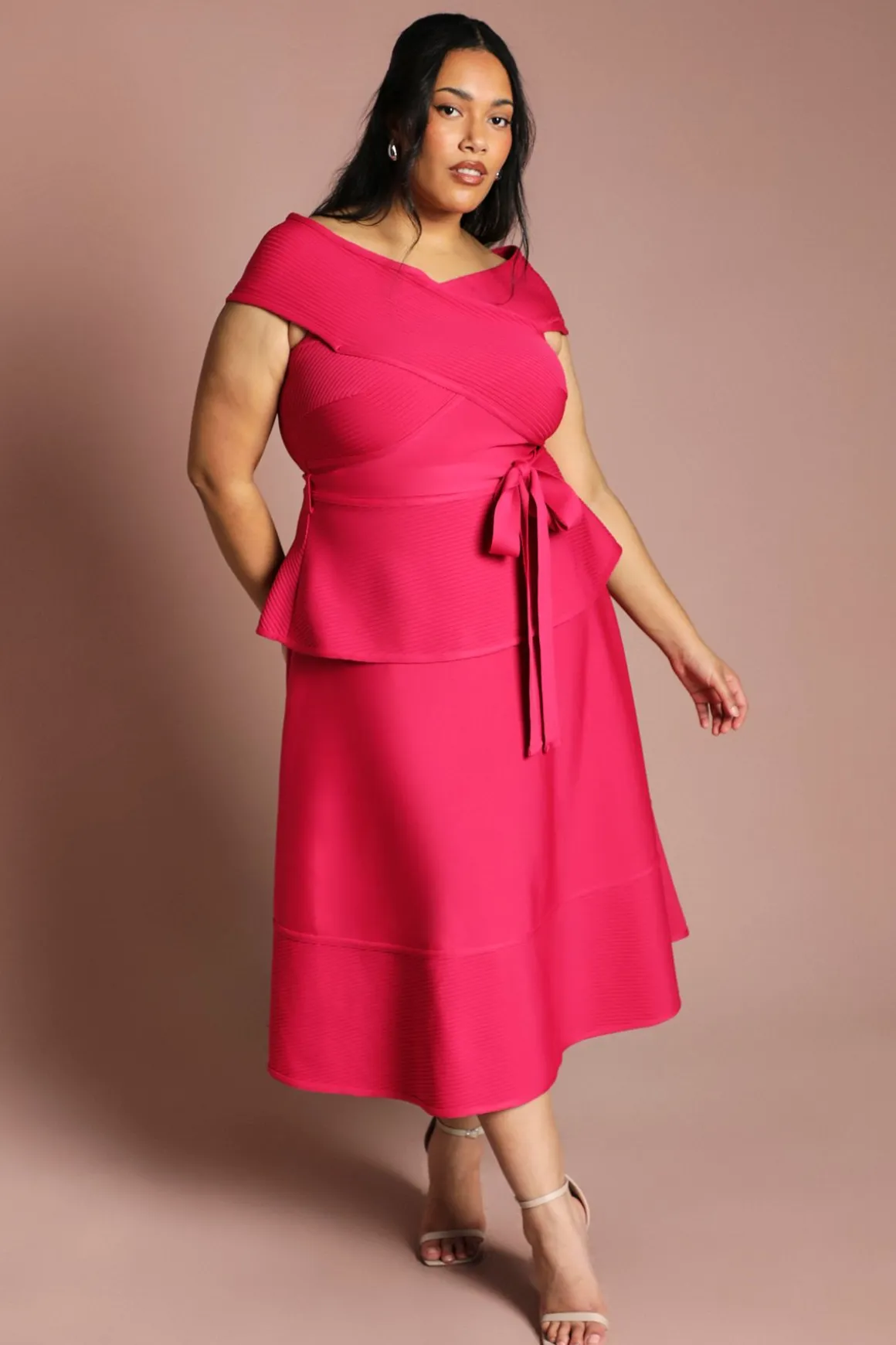 Robe Midi Grande Taille À Jupe Ample Avec Détail Bandage Et Encolure Bardot