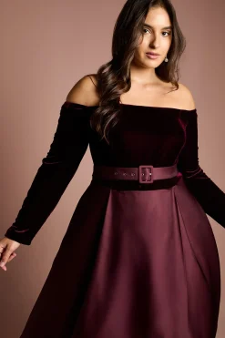Robe Midi Grande Taille à Manches Longues Col Bardot et Jupe Évasée