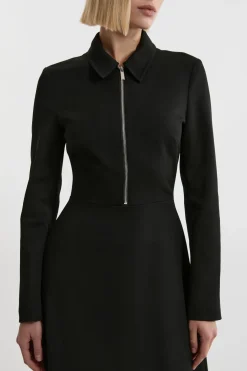 Robe midi high low en crêpe technique, coupe tailleur, avec détail zip métallique