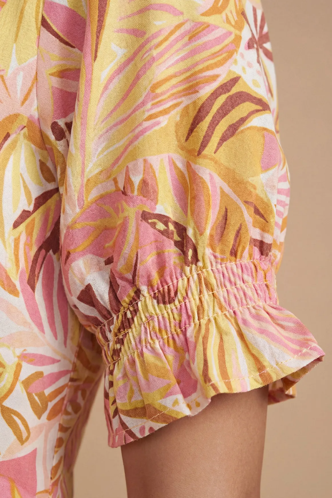 Robe Midi Imprimée À Encolure Cœur Et Manches Bouffantes