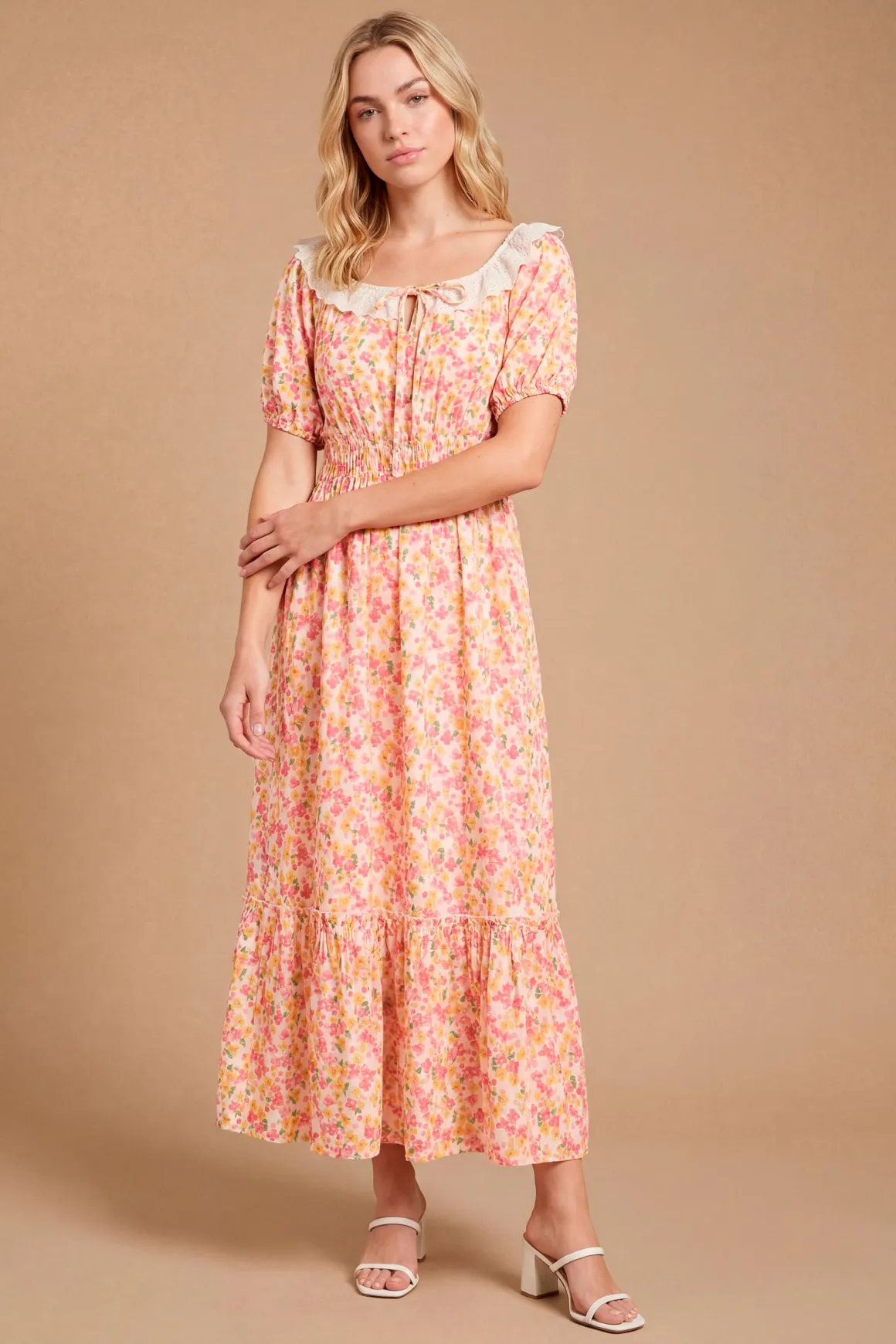 Robe Midi Imprimée À Volants Broderie Anglaise Et Ourlet Étagé