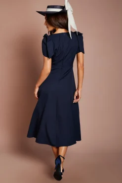 Robe Midi Lisa En Crêpe Tan Avec Nœuds Aux Épaules Et Jupe Ample