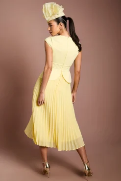 Robe Midi Lisa Tan À Corsage Bandage Jupe Plissée Et Détail Nœud