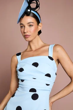 Robe Midi Lisa Tan À Imprimé À Pois Avec Détail Plissé Et Jupe Ample