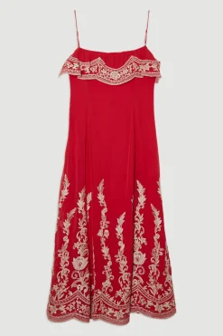 Robe midi longue à appliques brodées et fines bretelles