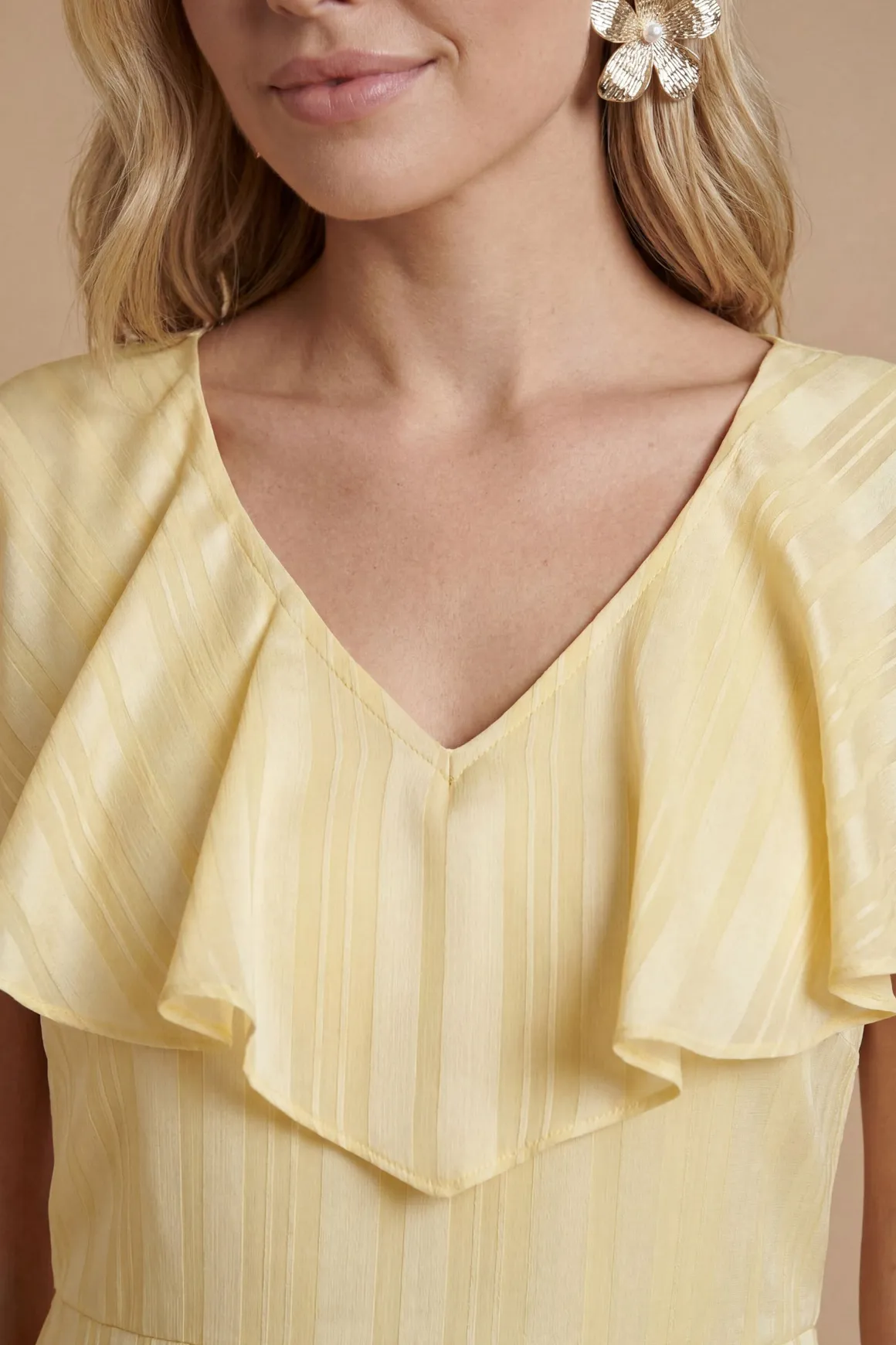 Robe Midi Luxe Dp À Volants Cape