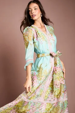 Robe Midi À Manches 3/4 Avec Imprimé Placé Et Finitions En Dentelle
