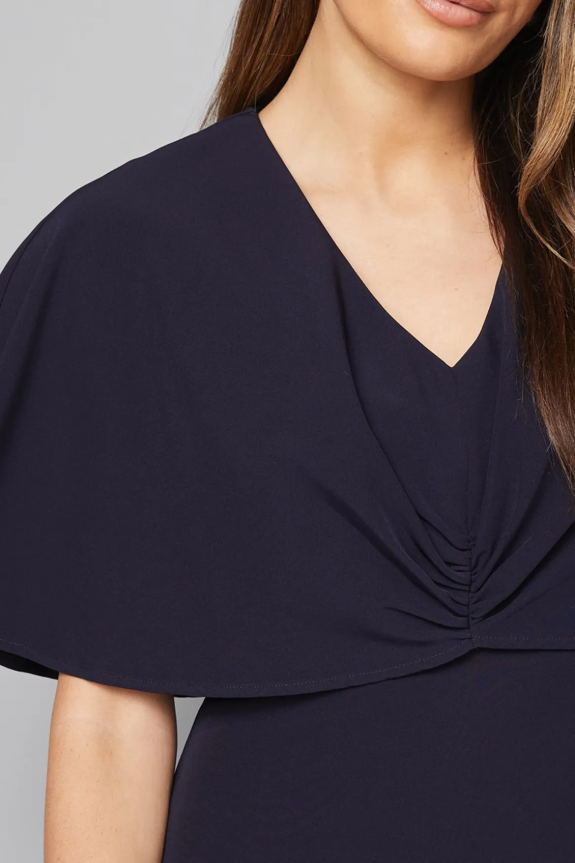 Robe Midi à Manches Cape et Détail Torsadé Devant