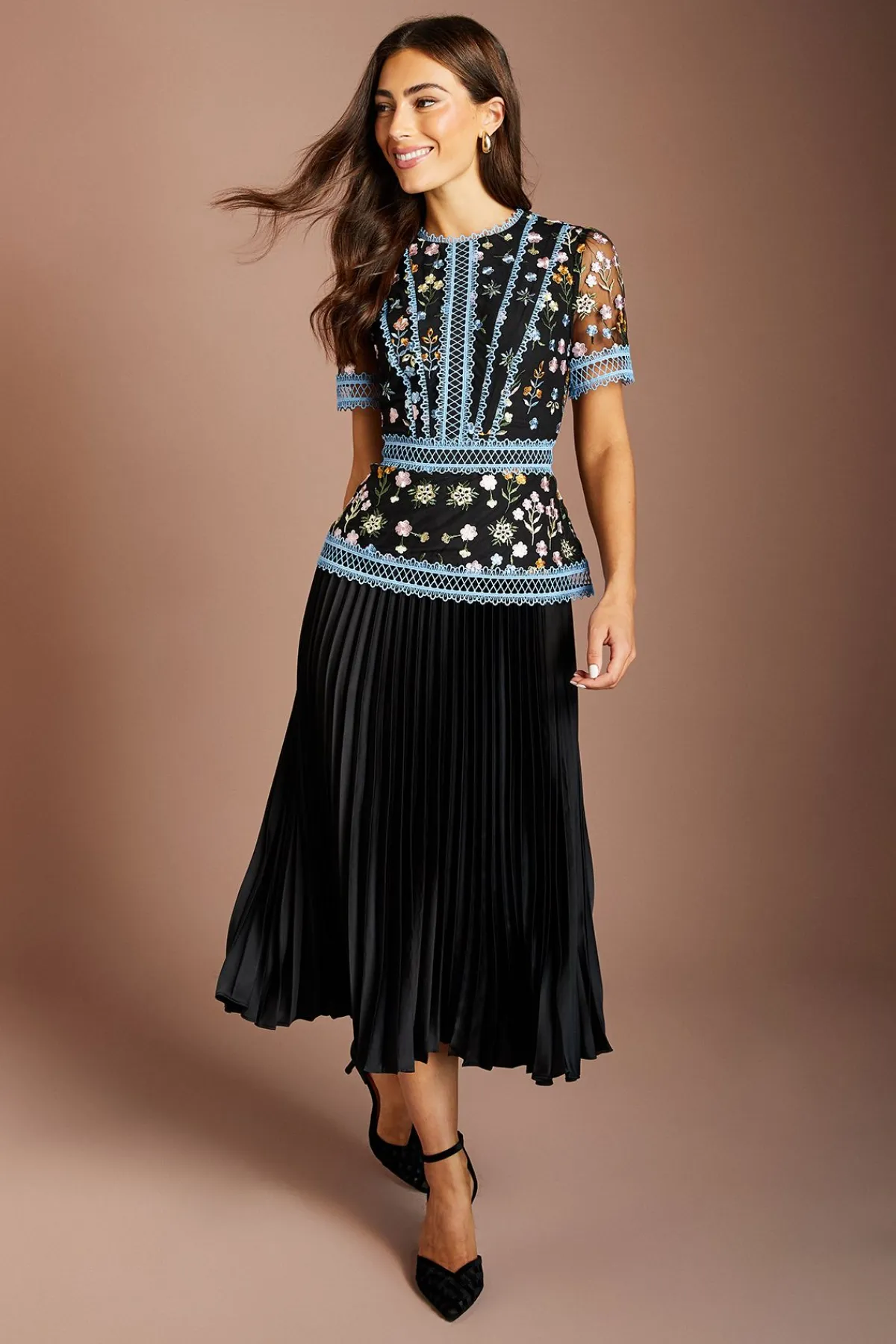 Coast Robe Midi à Manches Courtes avec Corsage Brodé et Jupe Plissée<Femme Robes Mi-Longues|Robes