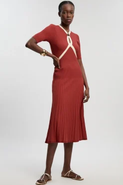 Robe Midi À Manches Courtes Jupe Ample Avec Détails En Maille Côtelée