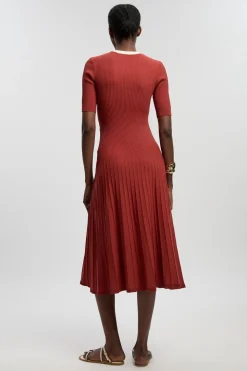 Robe Midi À Manches Courtes Jupe Ample Avec Détails En Maille Côtelée