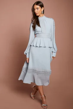 Robe Midi À Manches Longues Avec Détails De Bordure En Dentelle