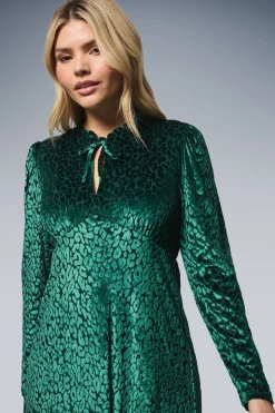 Robe Midi à Manches Longues Motif Léopard Dévoré
