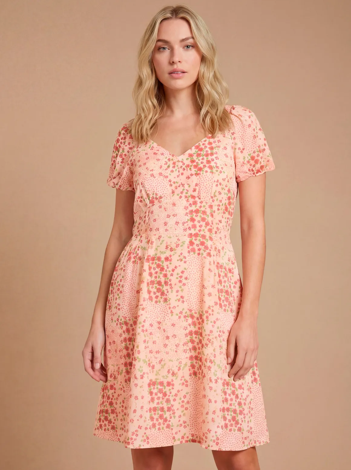 Robe Midi À Manches Papillon Avec Détails De Coutures