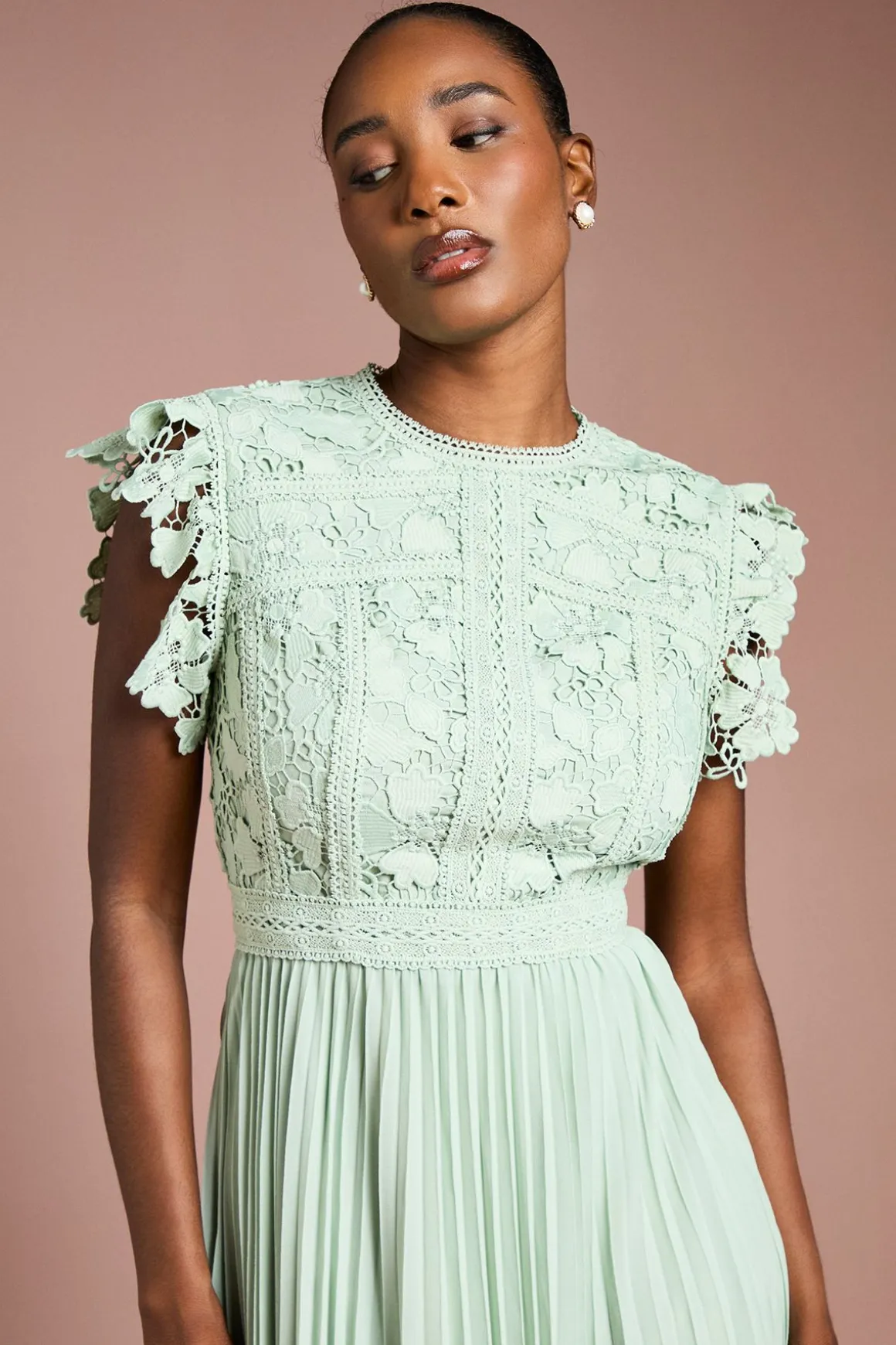 Robe Midi à Manches Volantées avec Haut en Dentelle et Jupe Plissée