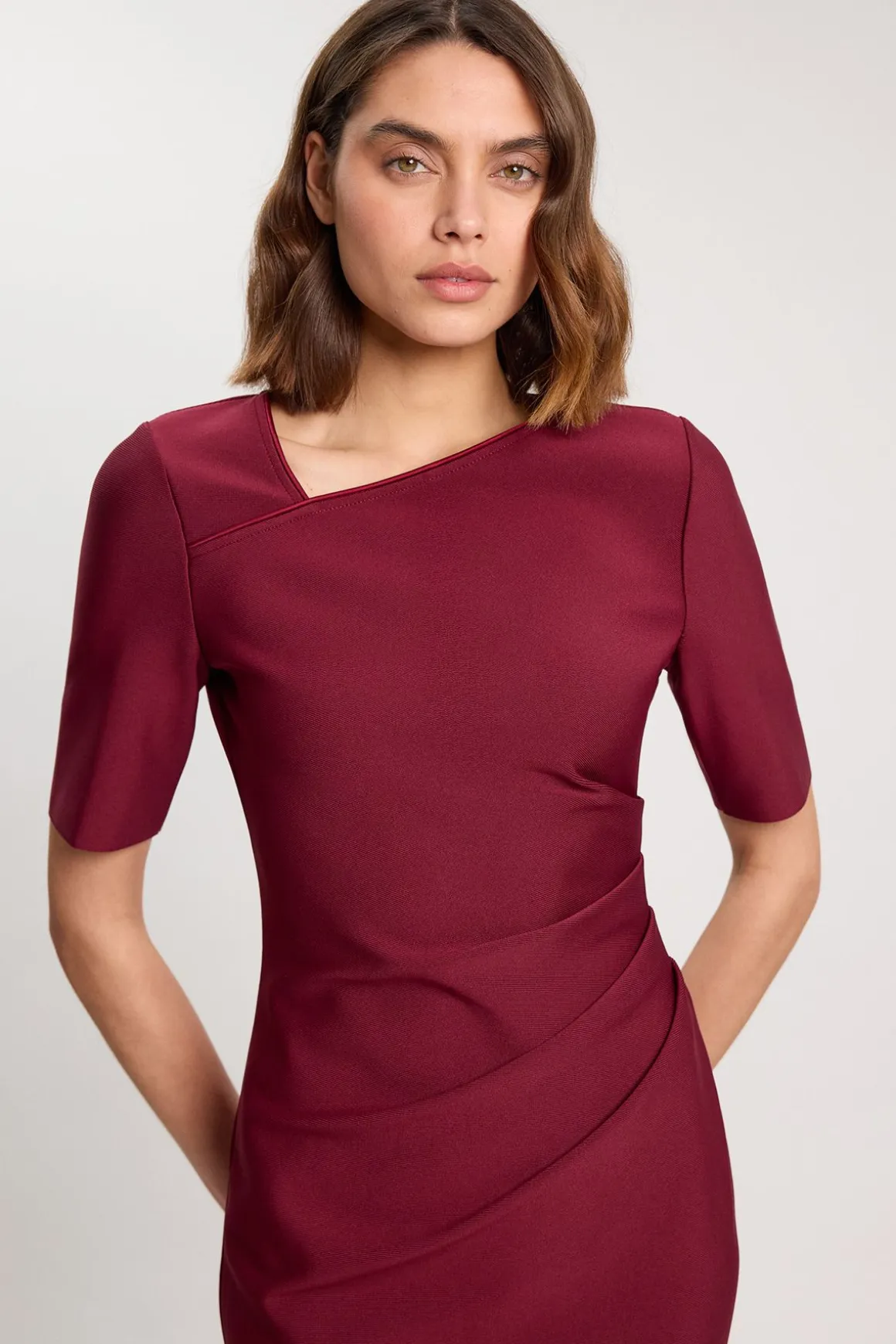 Robe Midi Moulante Asymétrique À Manches Longues Petite Taille