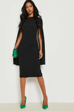 Robe midi moulante à manches cape
