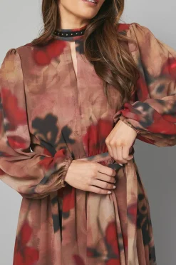 Robe Midi Noire à Motifs Floraux avec Clous Décoratifs
