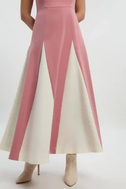 Robe Midi Petite Ajustée Extensible à Blocs de Couleur et Jupe Évasée