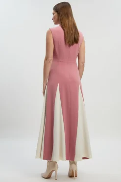 Robe Midi Petite Ajustée Extensible à Blocs de Couleur et Jupe Évasée