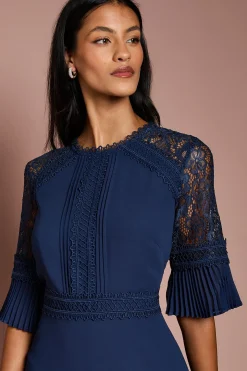 Robe Midi Petite avec Inserts en Dentelle