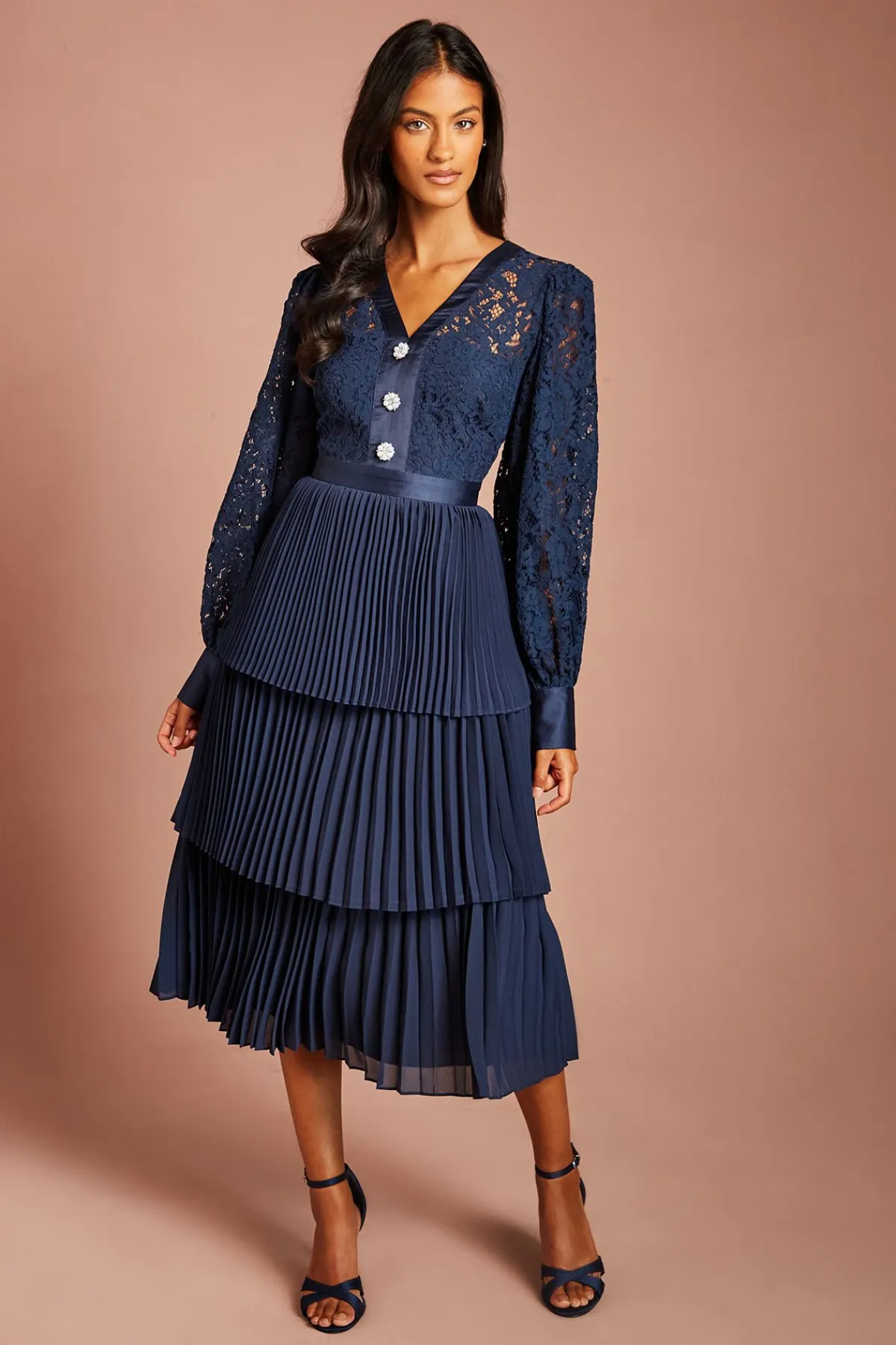 Coast Robe Midi Petite À Col V Avec Corsage En Dentelle À Manches Longues Et Jupe À Volants Étagés<Femme Robes Mi-Longues|Satin Et Dentelle