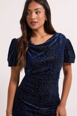 Robe Midi Petite DP Luxe à Col Bénitier et Manches Bouffantes