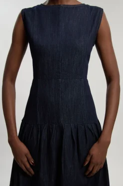 Robe Midi Petite En Denim À Taille Basse Et Jupe Ample
