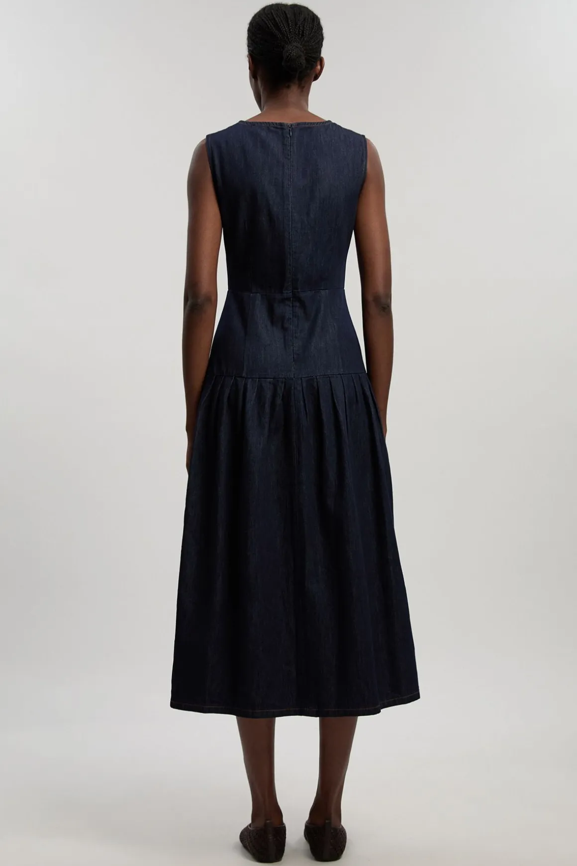 Robe Midi Petite En Denim À Taille Basse Et Jupe Ample