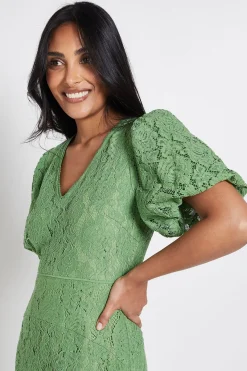 Wallis Robe Midi Petite En Dentelle Avec Ourlet Asymétrique<Femme Toutes Les Robes|Robes Mi-Longues