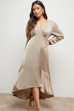 Robe Midi Petite en Satin à Manches Bouffantes Col V et Ourlet Asymétrique