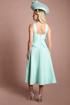 Robe Midi Petite Lisa Couleur Tan À Col Croisé En Satin Structuré Avec Détail Nœud