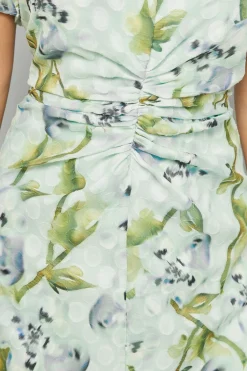 Wallis Robe Midi Petite à Manches Cape en Jacquard Floral<Femme Robes|Robes Mi-Longues