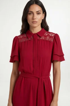 Robe Midi Petite À Manches Volantées Et Empiècements En Dentelle