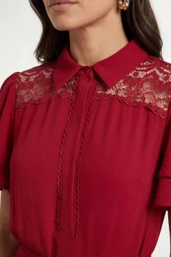Robe Midi Petite À Manches Volantées Et Empiècements En Dentelle