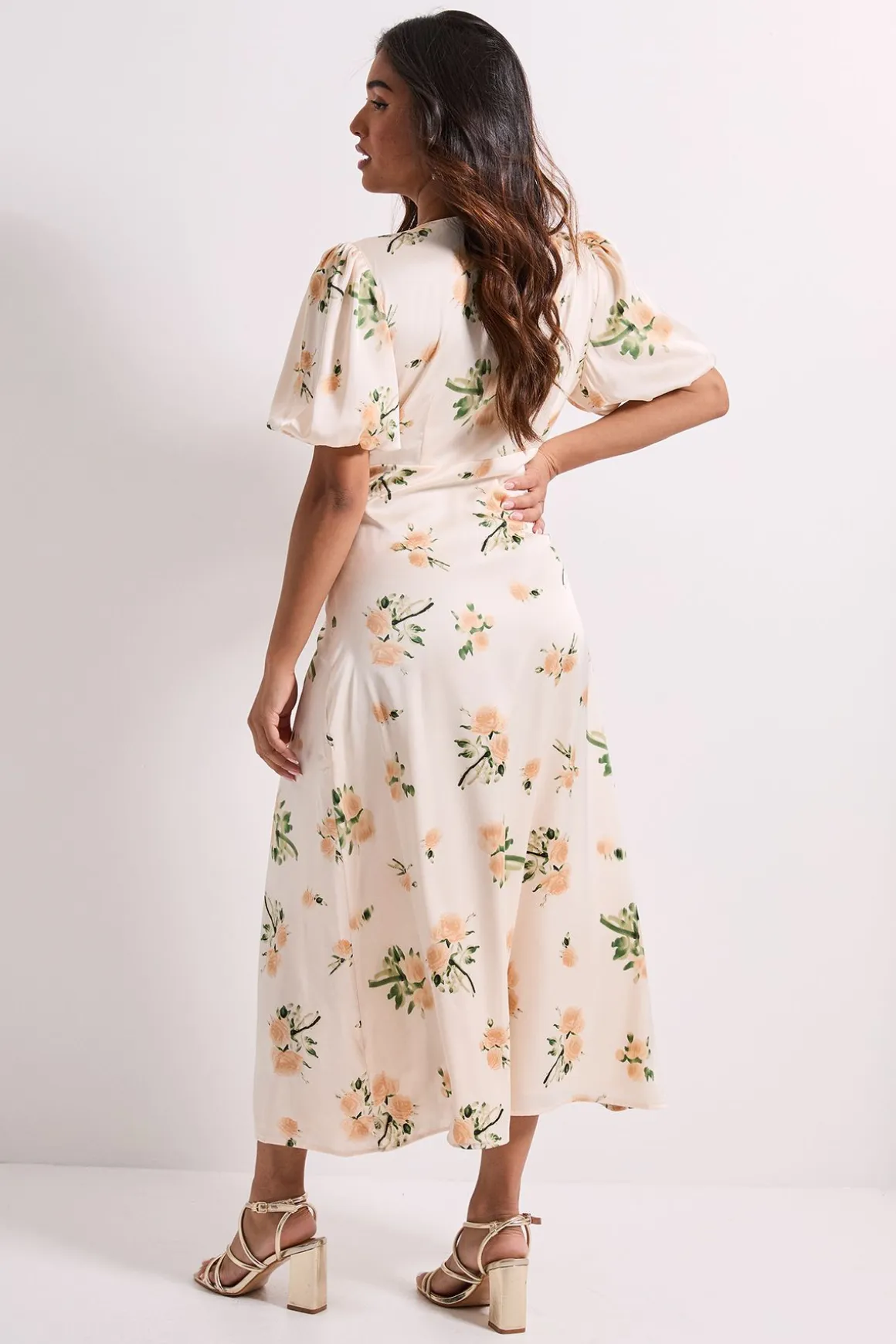 Robe Midi Petite à Motifs Floraux avec Nœud Devant et Manches Bouffantes Boutonnée