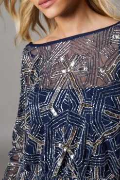 Robe Midi Petite à Ornements Brodés Main avec Dos en V