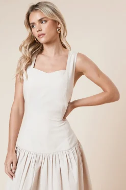Robe Midi Petite à Taille Basse et Bretelles