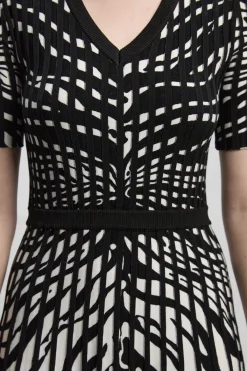 KarenMillen Robe Midi Petite Taille À Manches Courtes Et Jupe Évasée En Maille Jacquard Zèbre<Femme Toutes Les Robes|Robes Mi-Longues