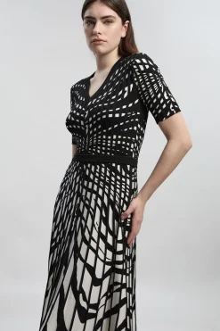 KarenMillen Robe Midi Petite Taille À Manches Courtes Et Jupe Évasée En Maille Jacquard Zèbre<Femme Toutes Les Robes|Robes Mi-Longues