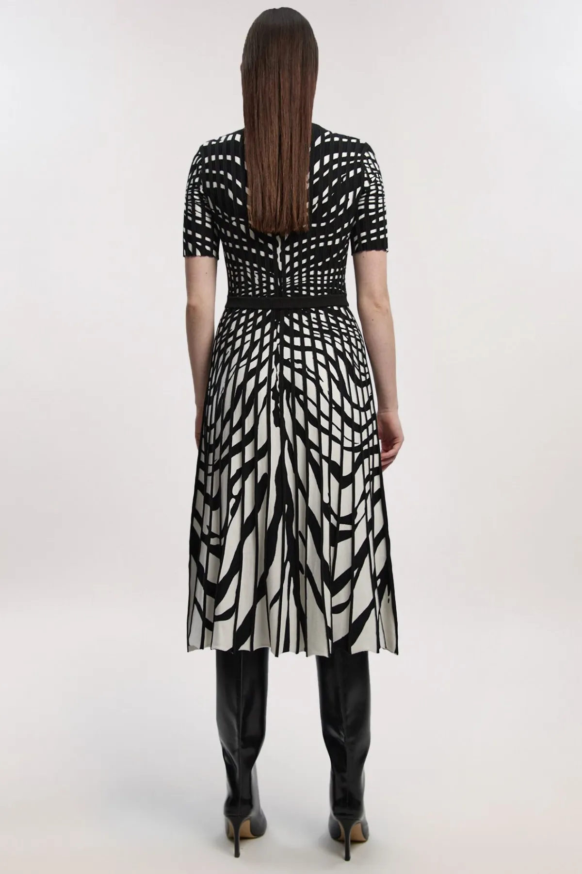 KarenMillen Robe Midi Petite Taille À Manches Courtes Et Jupe Évasée En Maille Jacquard Zèbre<Femme Toutes Les Robes|Robes Mi-Longues
