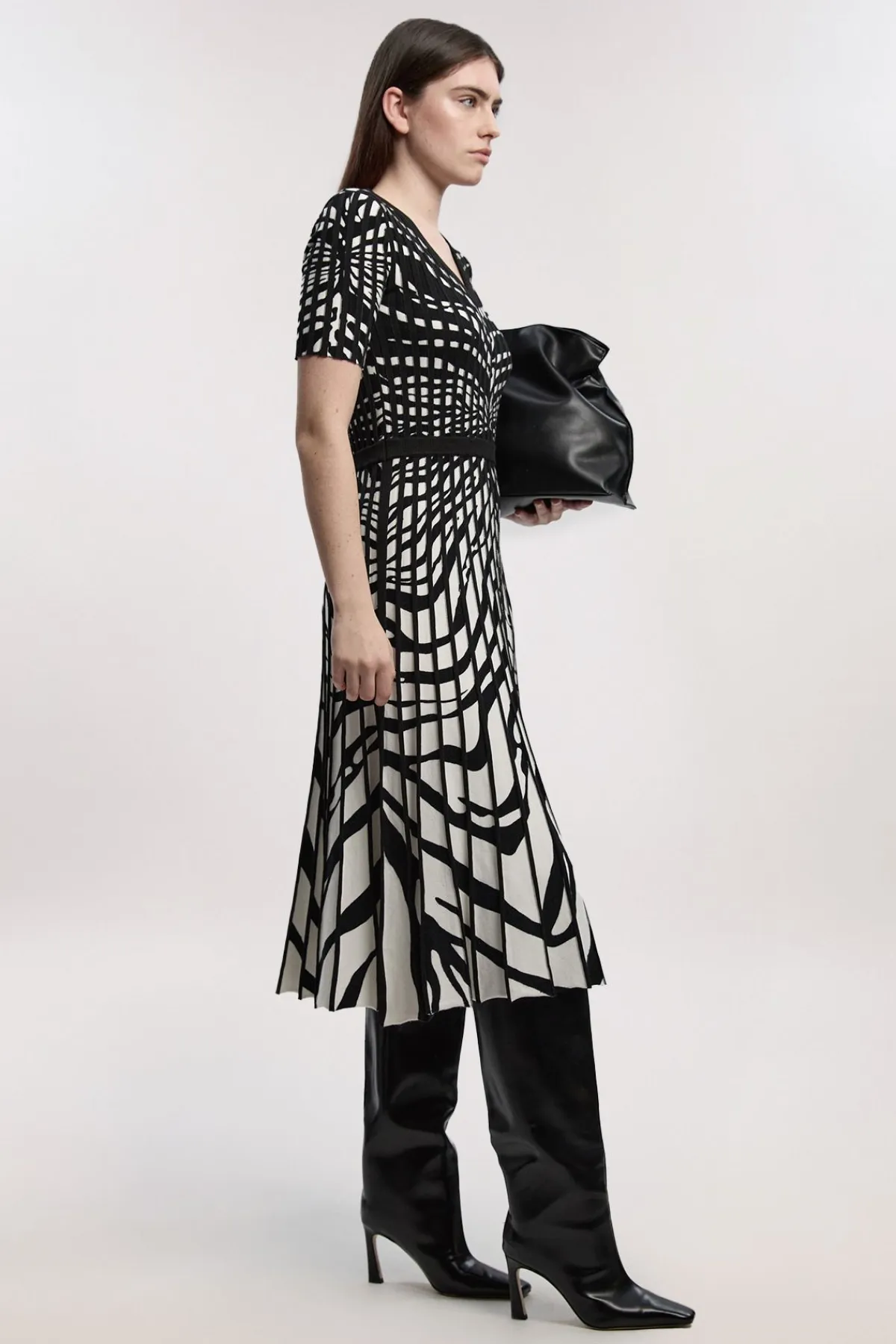 KarenMillen Robe Midi Petite Taille À Manches Courtes Et Jupe Évasée En Maille Jacquard Zèbre<Femme Toutes Les Robes|Robes Mi-Longues